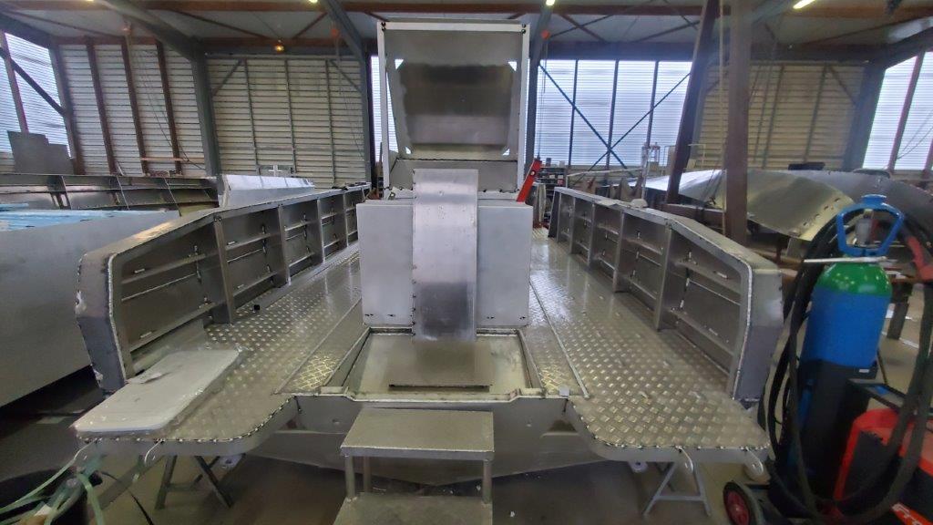 Construction du nouveau bateau 6 pour plonger à La Réunion